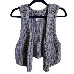 Wearing Your Heart On Your Sleeve Gray Chunky Wool Blend Open Vest Size L
